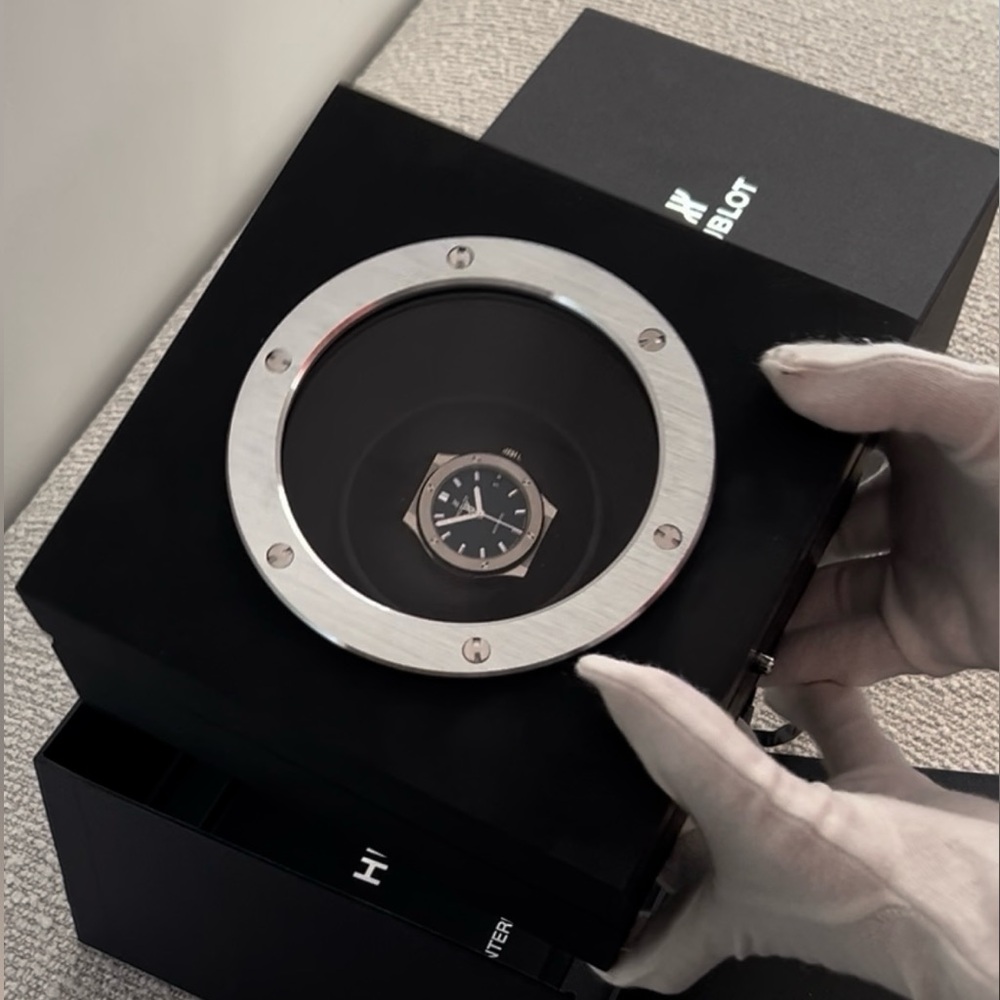 Hublot Classic fusion Titanium 38mm with alligator strap - Picture 10 of 11